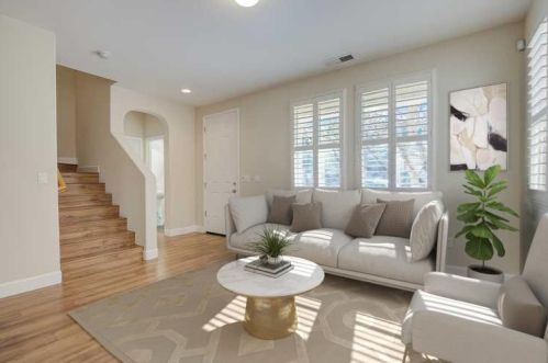 3121 Lea Sterling Way, Rancho Cordova, CA 95670-6260
