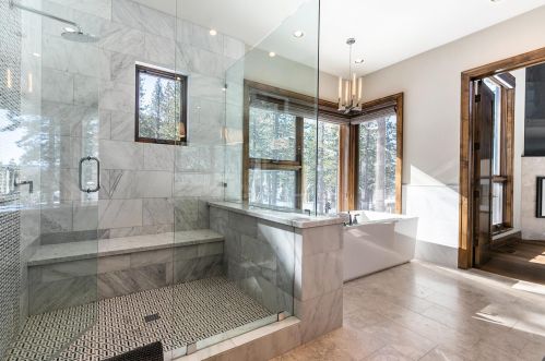 9513 Cloudcroft Ct, Truckee CA  96161-4314 exterior