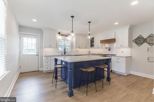 300 Collings Ave, Camden NJ 08107-1738 exterior