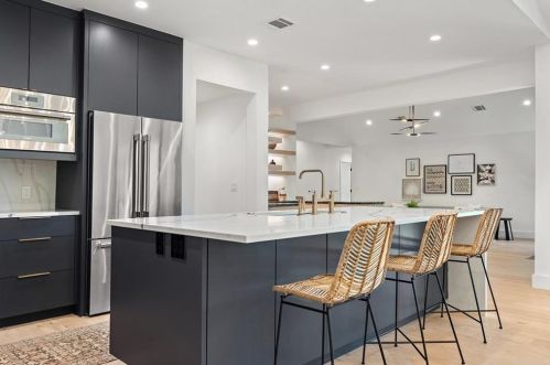 4211 Burney Dr, Austin TX  78731-1207 exterior