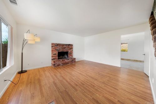 67 3rd Ave, Chula Vista, CA 91910-1736