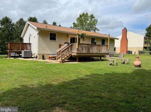 5713 Manor Dr, Woodbine MD  21797-9522 exterior
