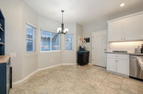 5652 Walnut Ave, Citrus Heights CA  95662-5316 exterior