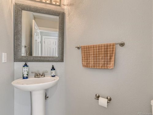 16294 Phillips Ln, Englewood CO  80112-4607 exterior