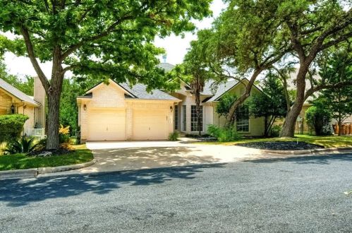 6315 Farmdale Ln, Austin, TX 78749-3440