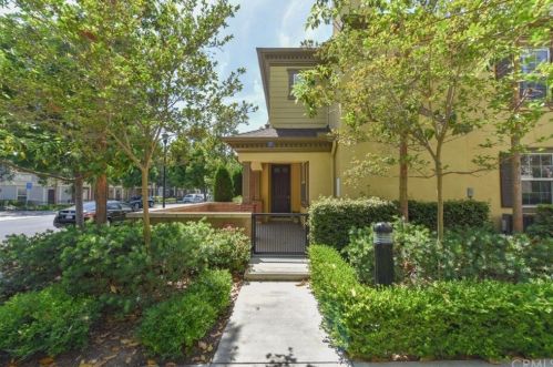 1413 Montgomery St, Tustin, CA 92782-1793