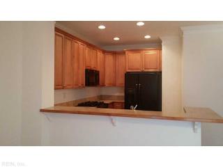 813 Jamestown Cres, Norfolk VA  23508-1437 exterior
