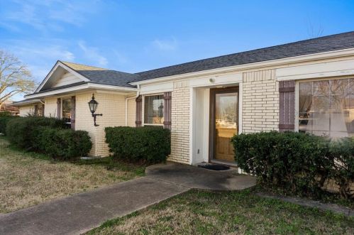 618 Beaver Pl, Greenville, TX 75402-4300