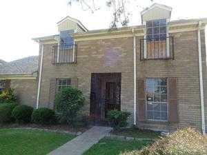304 Wall Blvd, Gretna LA  70056-7735 exterior
