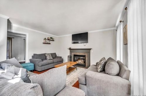 106 Northview Dr, Middletown CT  06457-1901 exterior