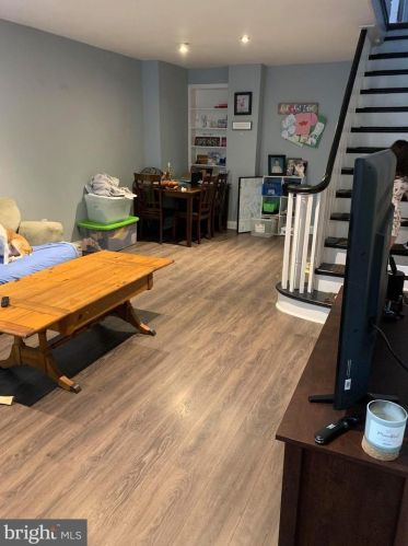 3250 Livingston St, Philadelphia, PA 19134-5208