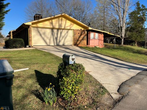 427 Hilltop Way, Toccoa, GA 30577-6132