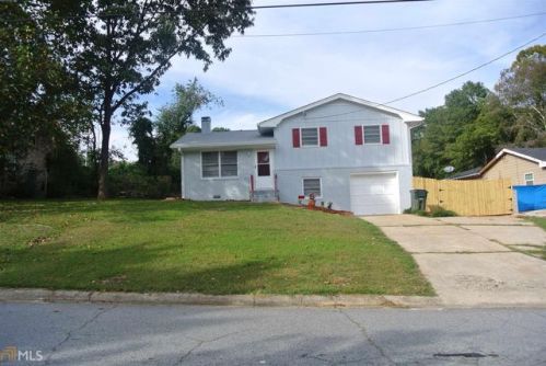 2428 Burton Cir, Morrow, GA 30260-2704
