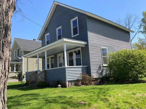 4 Pleasant St, Killingly CT  06241-1605 exterior