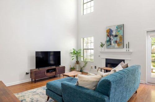2298 Charleston Pointe, Atlanta GA  30316-3025 exterior