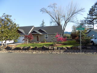 895 Wagon Wheel Dr, Lebanon, OR 97355-2962