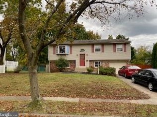 42 Pennsylvania Ave, Stratford, NJ 08084-1728