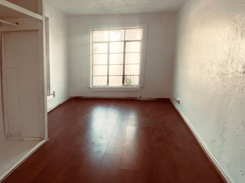 1504 11th St, Austin TX  78702-1909 exterior