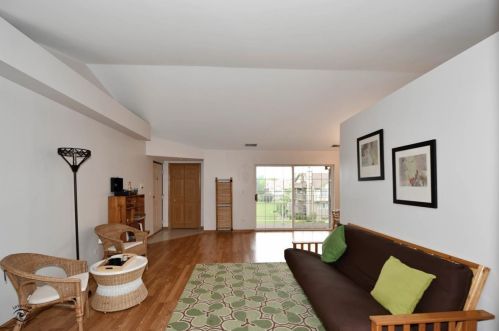 6749 White Tailed Ln, Tinley Park, IL 60477-6491
