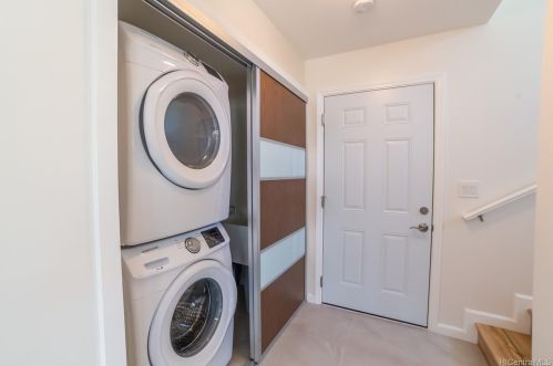 813 Lukepane Ave, Honolulu HI  96816-1014 exterior