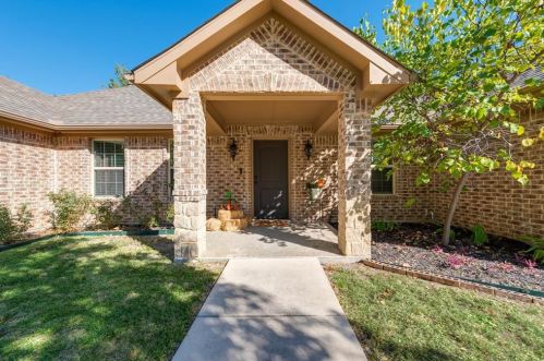 4804 Nevada Trl, Fort Worth, TX 76180-7218