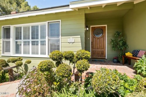 2347 Caracas St, Glendale CA  91214-3004 exterior