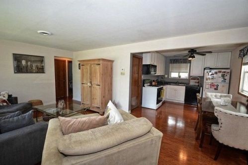 17527 Dundee Ave, Homewood, IL 60430-1011