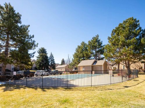 13282 Asbury Dr, Aurora CO  80014-4302 exterior