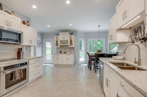 4502 Holly Forest Dr, Gainesville GA  30507-8897 exterior