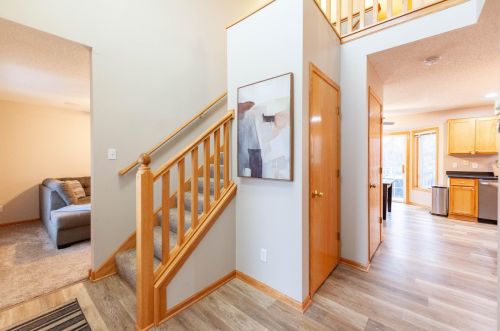 6636 Oak Dr, Monticello, MN 55362-8658