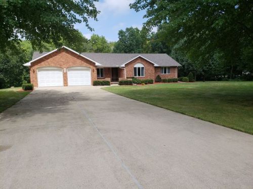 403 Bryant Circle Dr, Hollowayville, IL 61356-2339