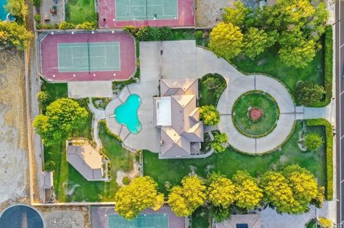 2330 Avenue, Lancaster CA  93534 exterior
