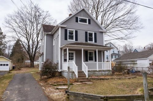 8 Crown St, Middletown, CT 06457-4408