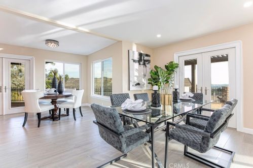 815 Moorside Dr, Glendale CA  91207-1135 exterior