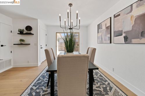 6976 Allegheny Dr, Pleasanton, CA 94568-2502