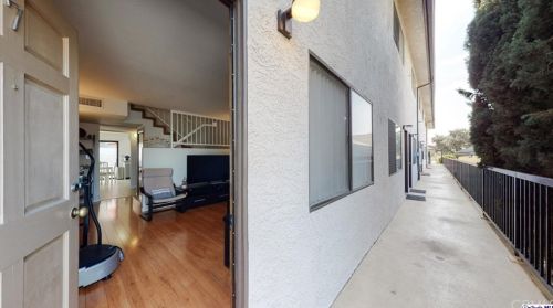 625 California Ave, Glendale CA  91203-1573 exterior