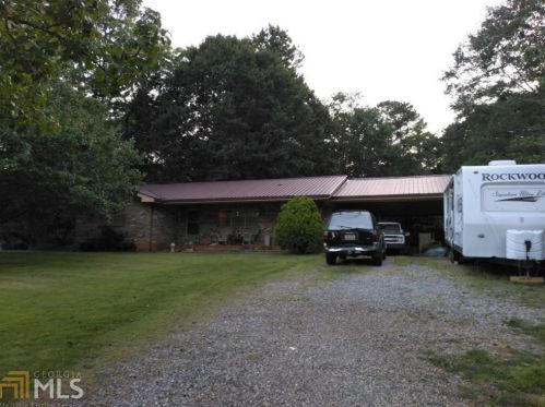 362 Maple St, Dawsonville, GA 30534-3943