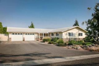 103 94th Pl, Yakima, WA 98908-9546