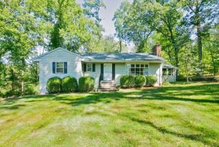 105 Gillette Rd, Gillette, NJ 07933-1303