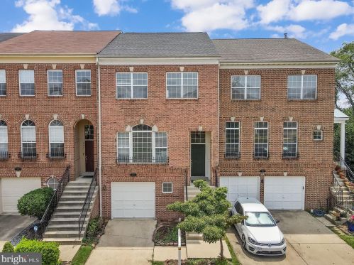 949 Herons Run Ln, Woodbridge, VA 22191-1350