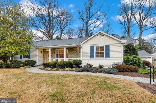 322 Northwest Dr, Silver Spring, MD 20901-1226