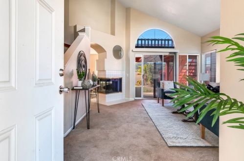 10762 Blue Crest Rd, Yucaipa, CA 92399-5927