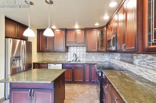 3112 Sunrise Cir, Canon City CO 81212-9174 exterior