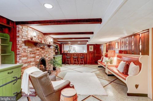 2113 Lyndell Dr, Lancaster PA  17601-5728 exterior