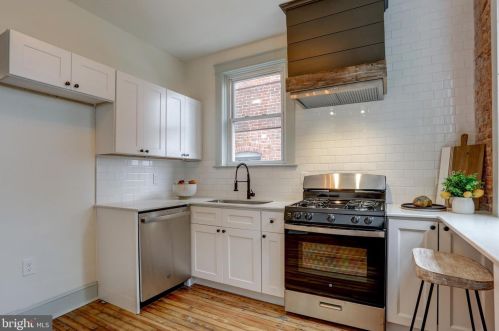 313 Ross St, Lancaster PA  17602-1941 exterior