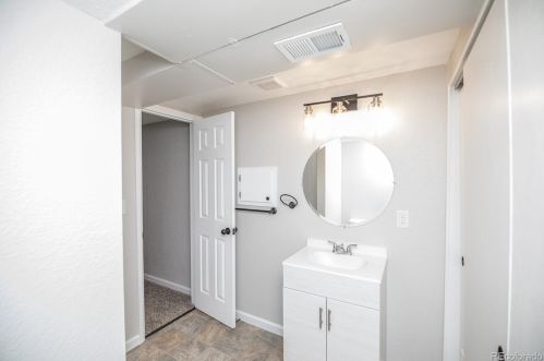 6297 Niagara Ct, Englewood CO 80112-1011 exterior