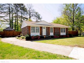 9 Starling Ct, Portsmouth, VA 23703-3621
