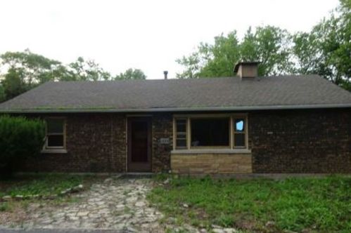 1828 Idlewild Ln, Homewood IL  60430-3910 exterior
