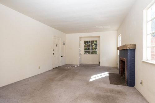 952 Holly St, San Carlos, CA 94070-2538