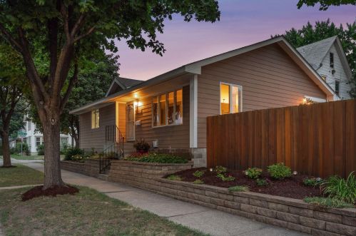 1488 Charles Ave, Saint Paul, MN 55104-2403
